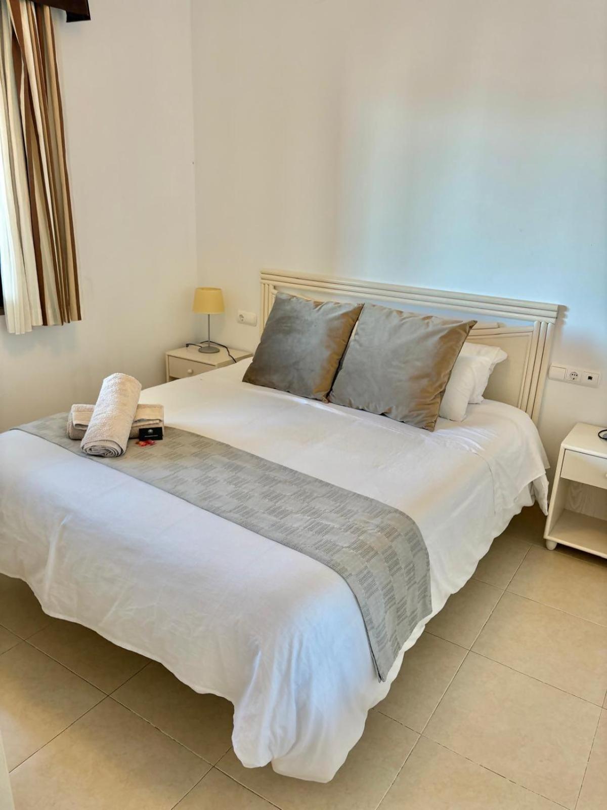Apartment With Sea View Pool & Private Parking Calpe Exterior photo